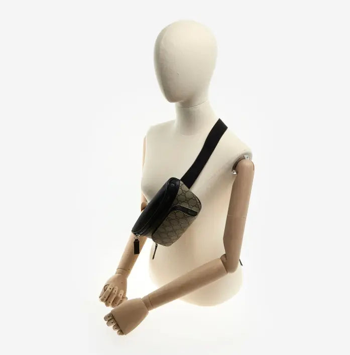 Bolso Gucci cinturón con correa ajustable y cierre de cremallera 