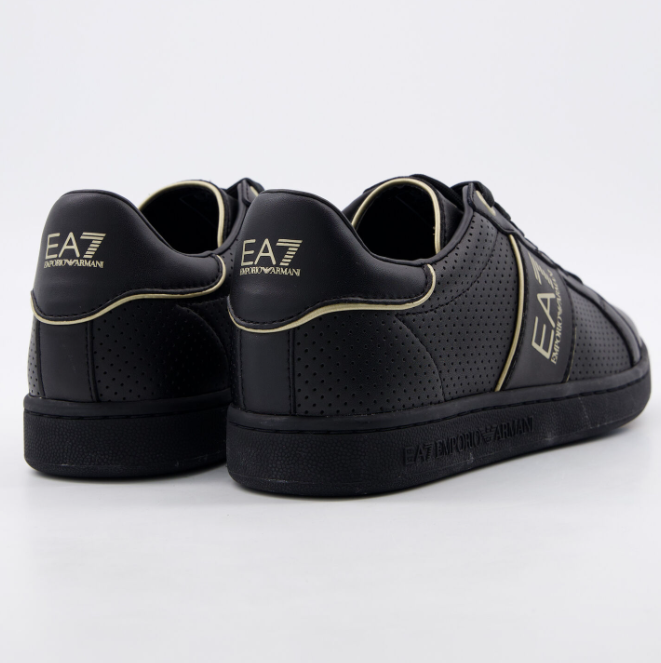 Emporio Armani  Zapatillas de cuero negro
