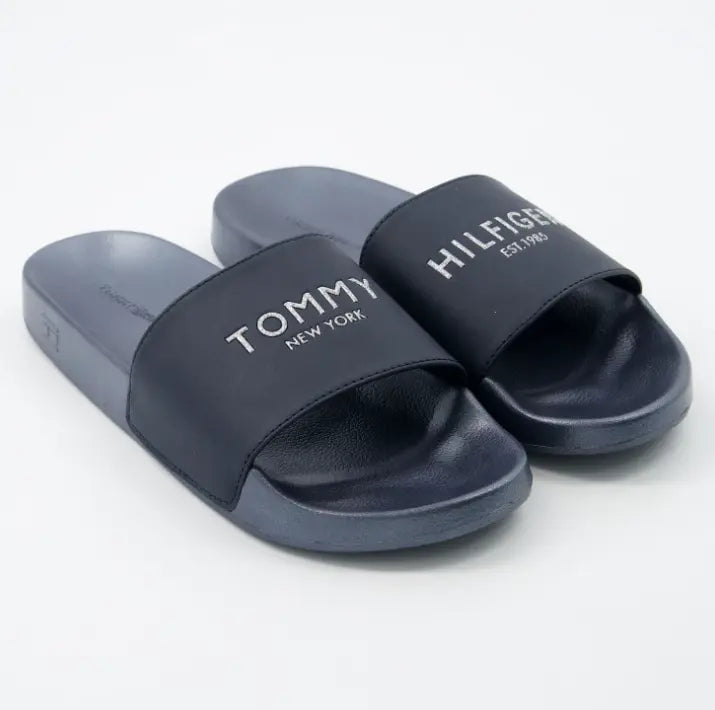 Chanclas azul oscuro unisex con detalles del logo