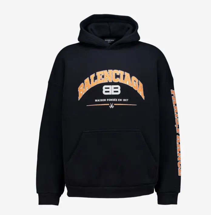 Sudadera Balenciaga negra con capucha y logo grande frontal 