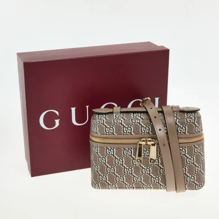 Bolso Gucci marrón con patrón de logotipo para mujer 